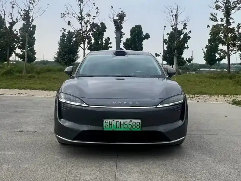 Luxeed Zhijie R7