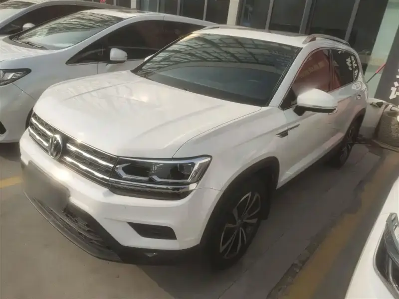Volkswagen Tharu
