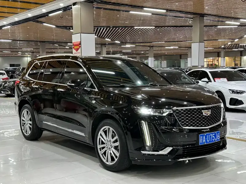 Cadillac XT6