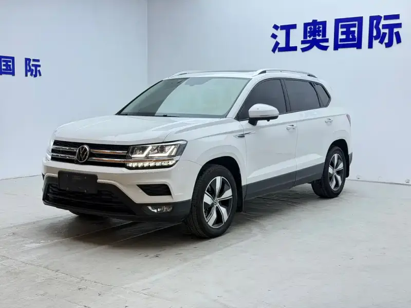 Volkswagen Tharu