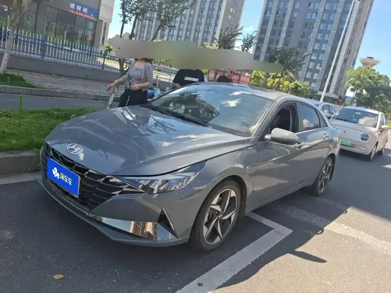 Hyundai Elantra