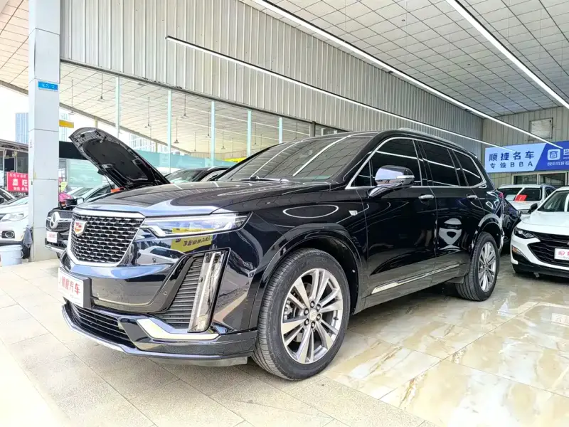 Cadillac XT6