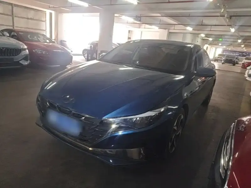 Hyundai Elantra