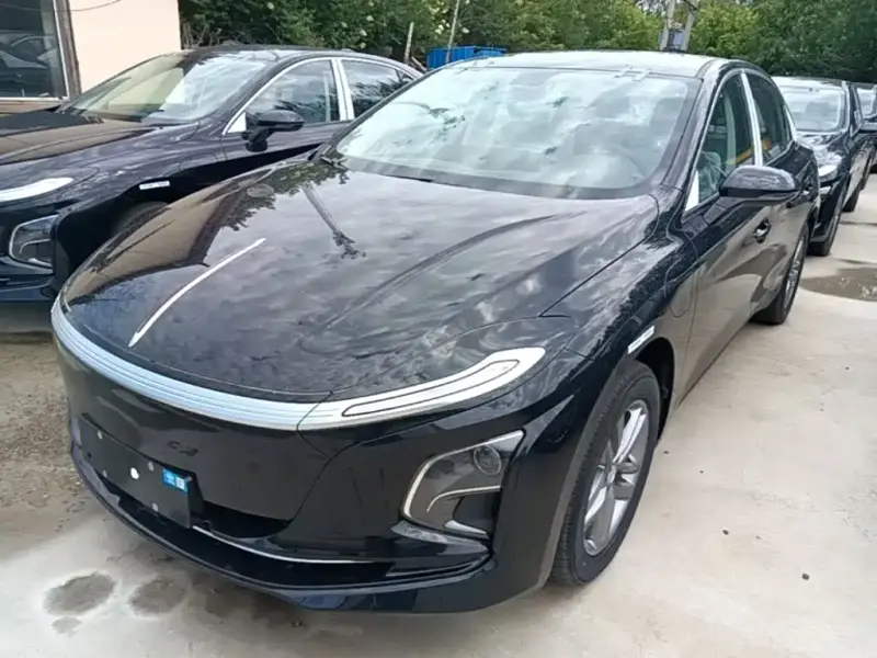 Hongqi E-QM5