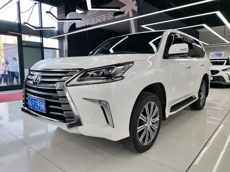 Lexus LX