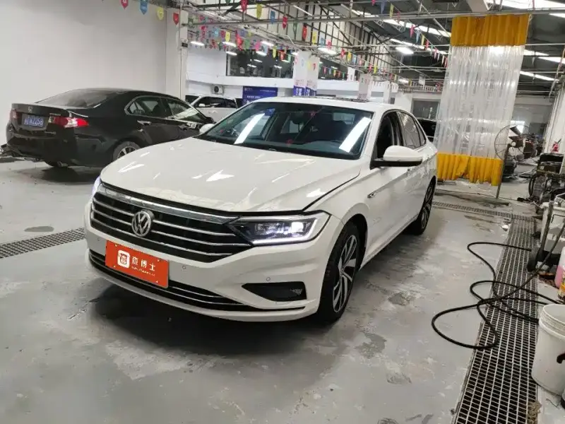 Volkswagen Sagitar