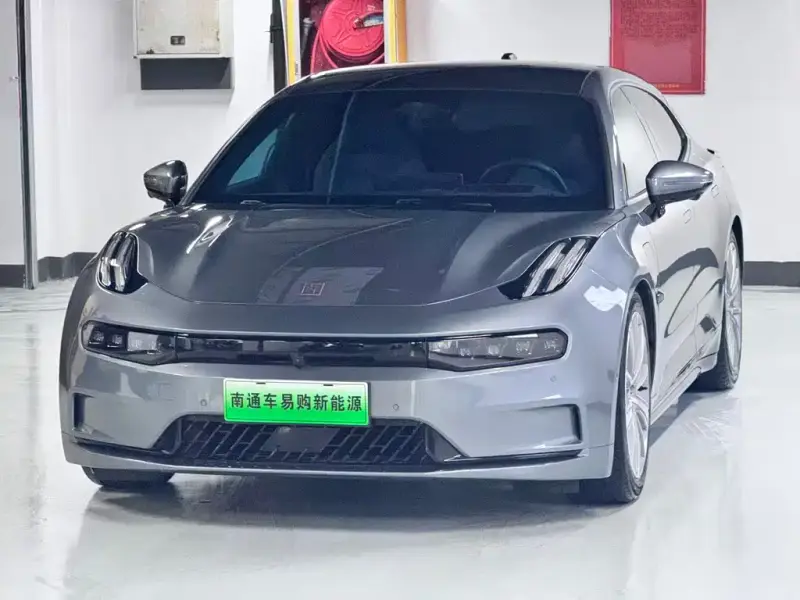 Zeekr 001