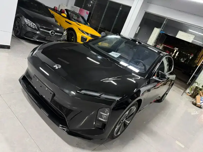 NIO ET5