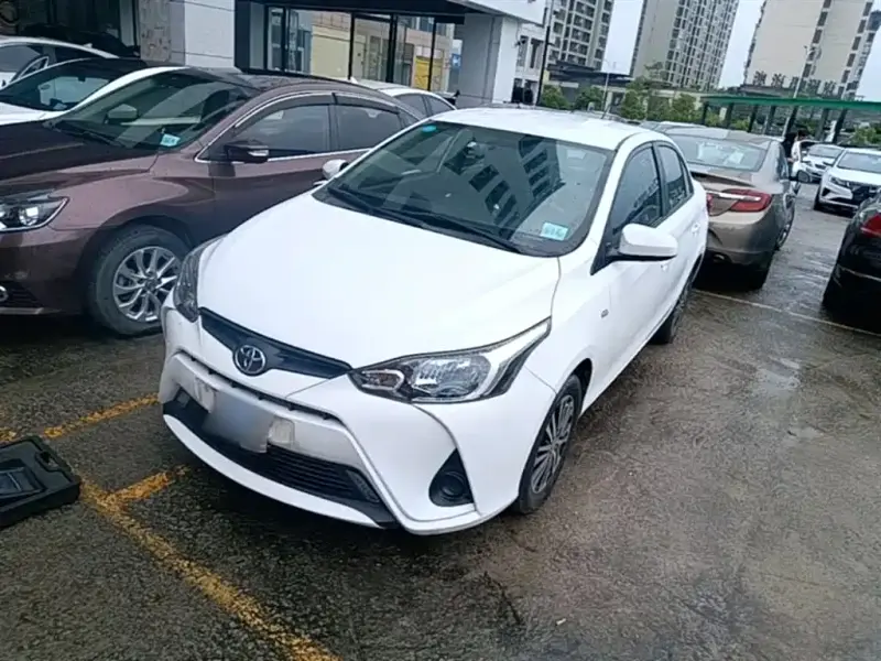 Toyota Yaris L