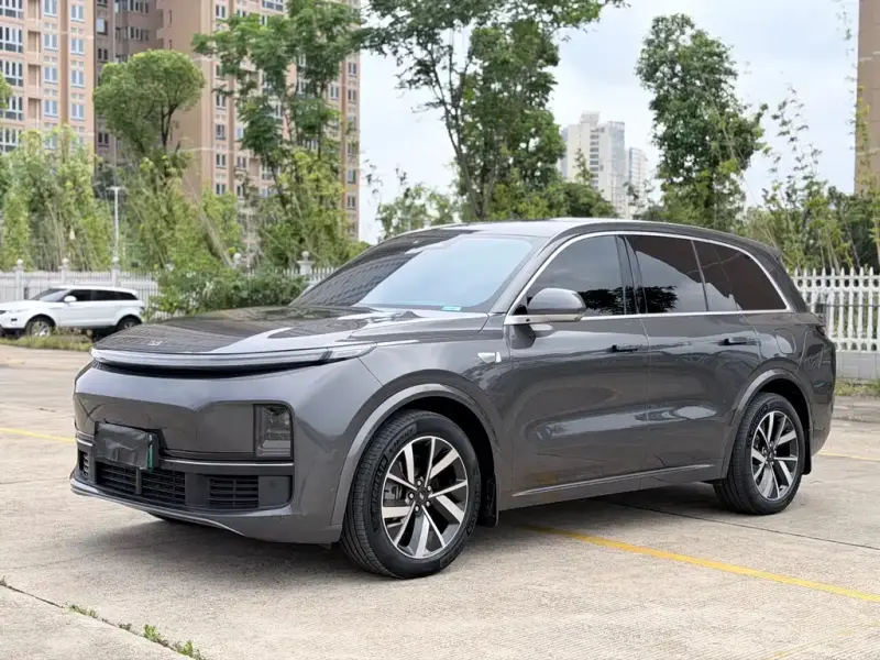 Li Auto L8