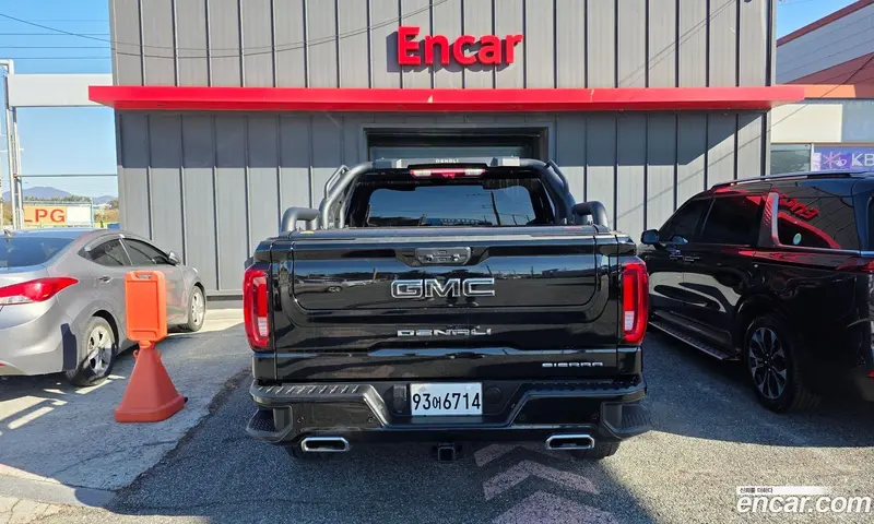 GMC Sierra