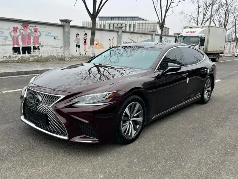Lexus LS