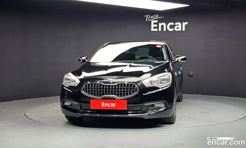 Kia Quoris (K9)