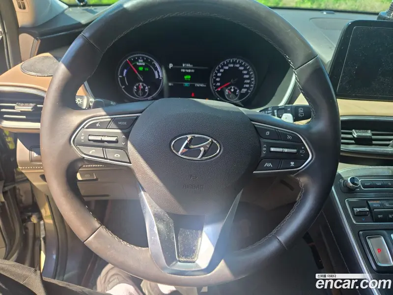 Hyundai Santa Fe (Santafe)