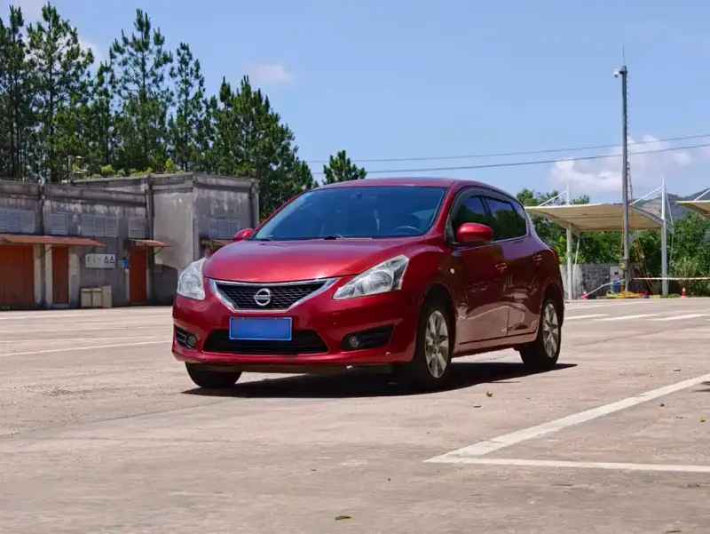 Nissan Tiida