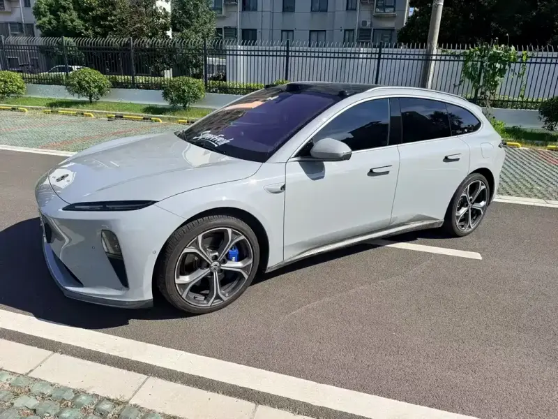 NIO ET5T
