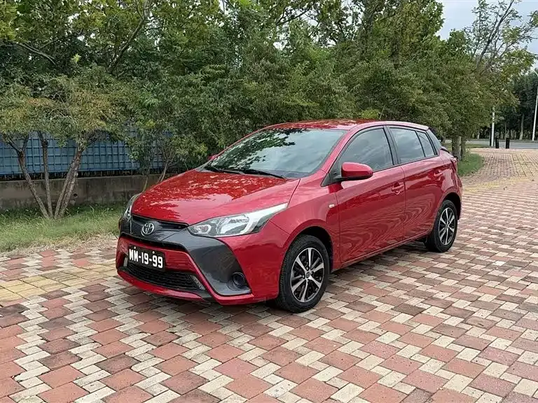 Toyota Yaris L