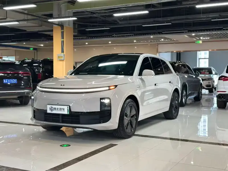 Li Auto L6