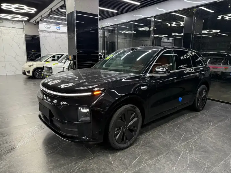 Li Auto L6