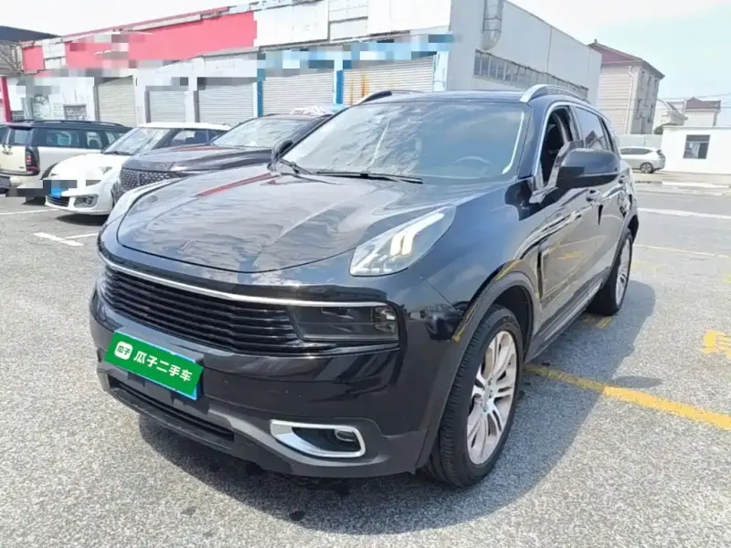 Lynk & Co 01
