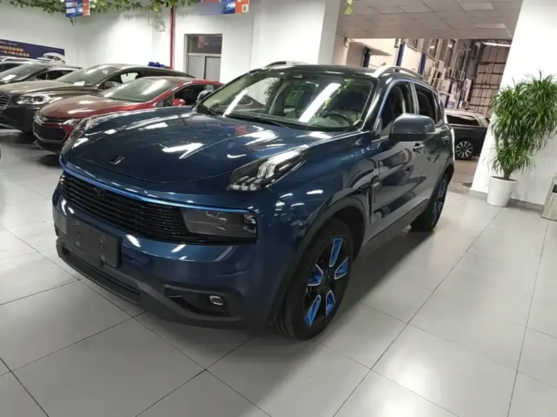 Lynk & Co 01