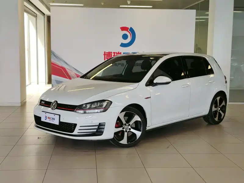 Volkswagen Golf GTI