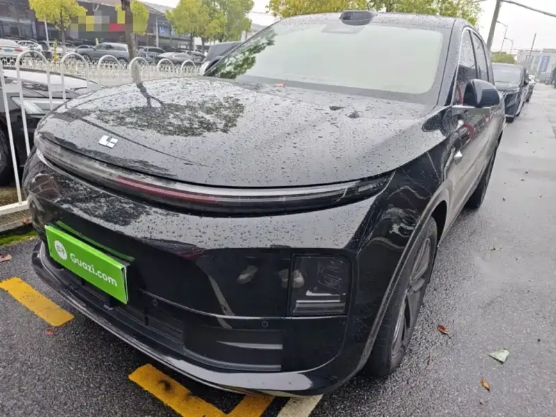 Li Auto L6