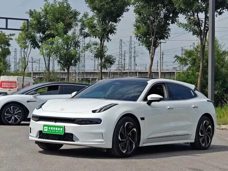 Zeekr 001