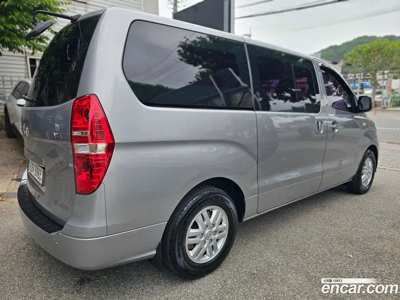 Hyundai H-1