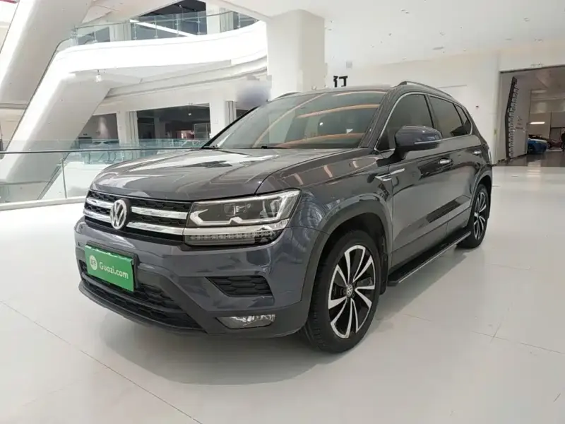 Volkswagen Tharu