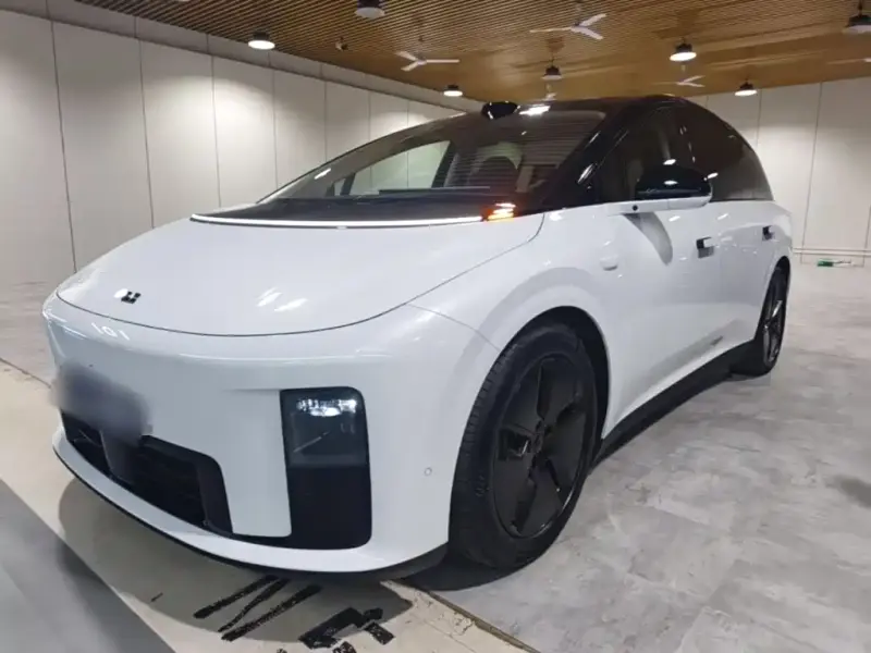 Li Auto i8