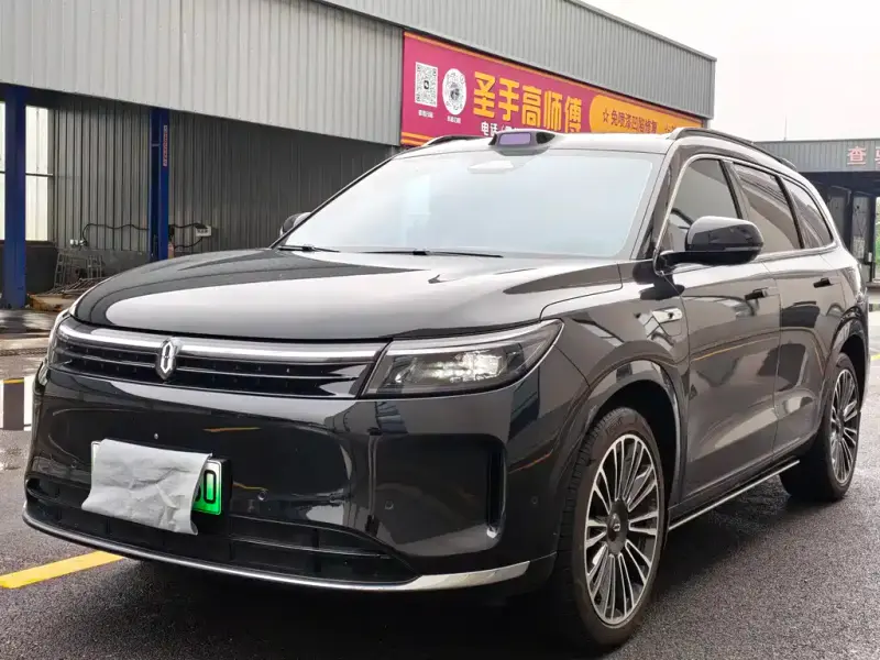 AITO M7
