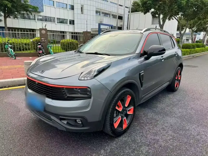 Lynk & Co 01