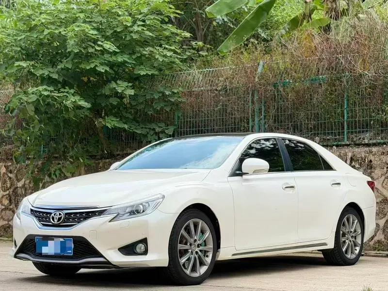 Toyota Reiz