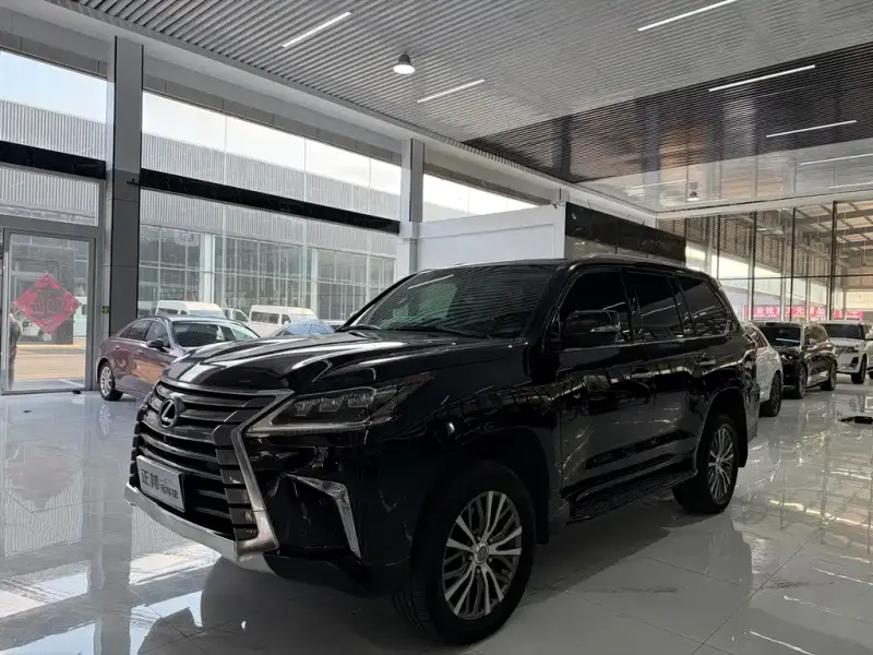 Lexus LX