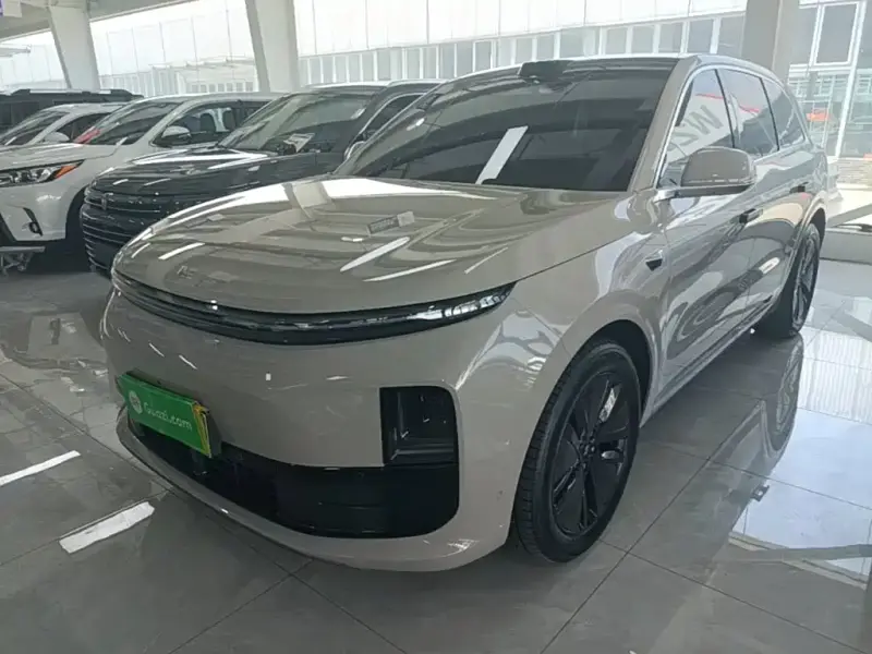 Li Auto L6