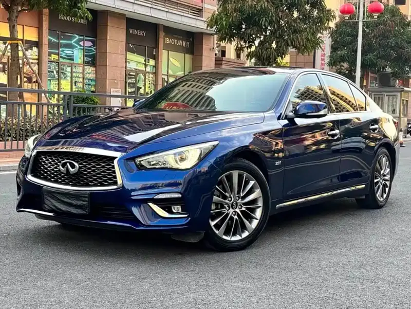 Infiniti Q50L