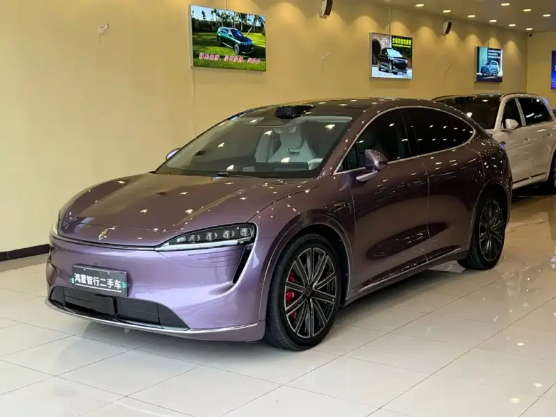 Luxeed Zhijie R7