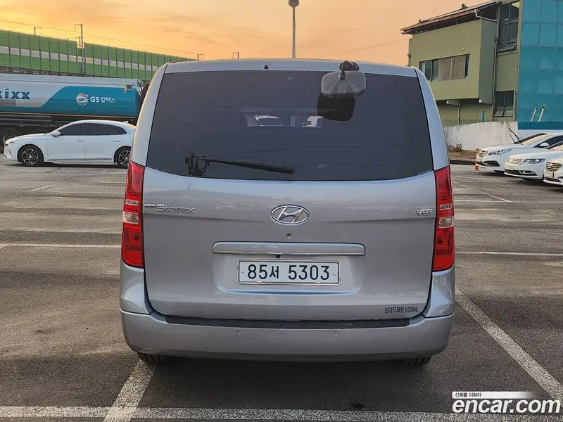 Hyundai H-1
