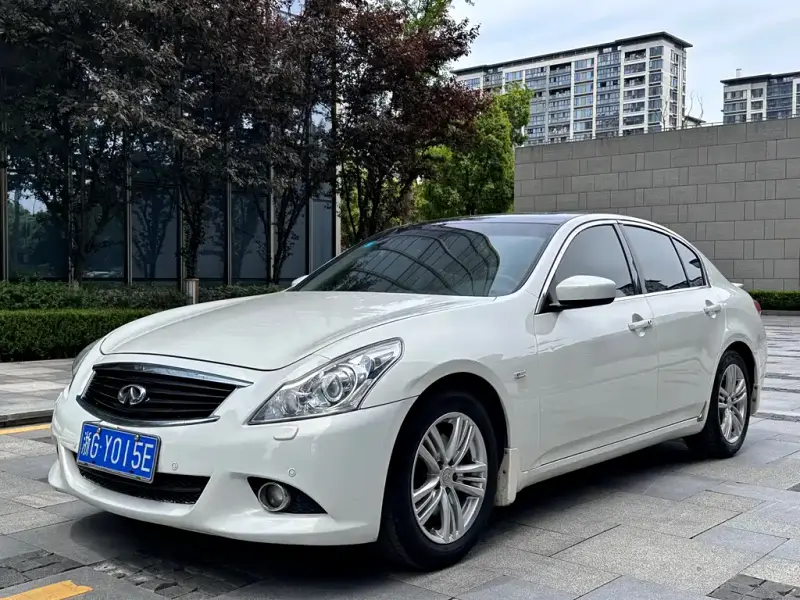 Infiniti G