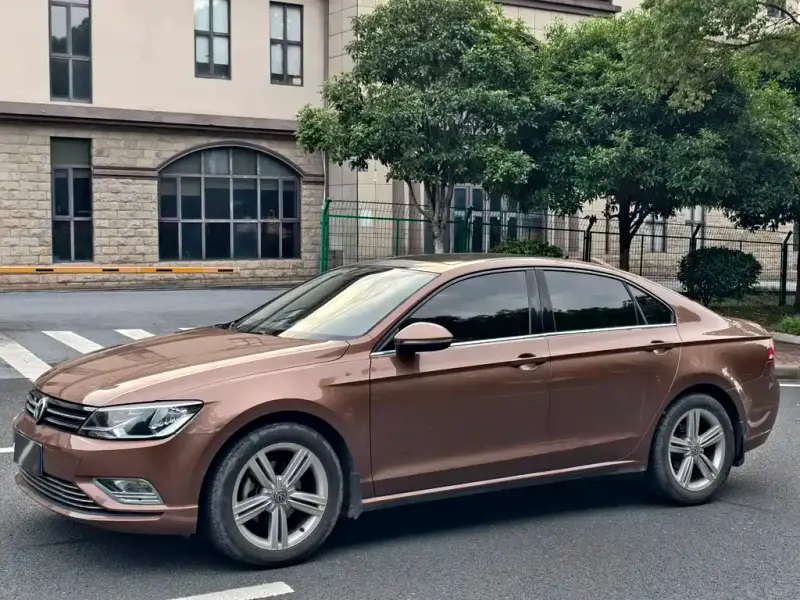Volkswagen Lamando