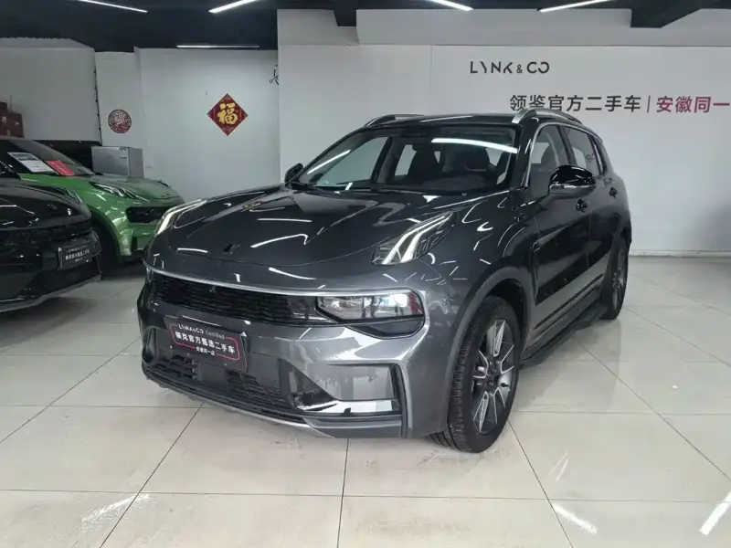 Lynk & Co 01