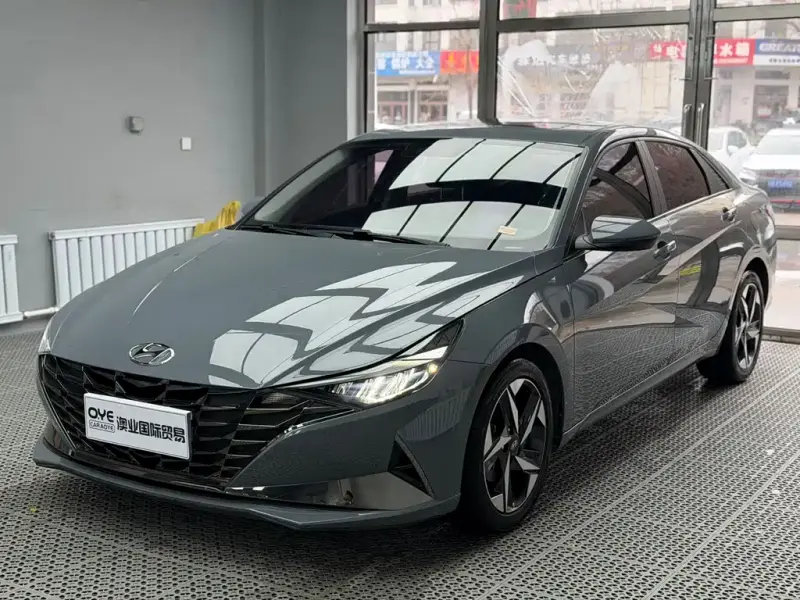 Hyundai Elantra