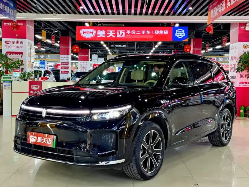 AITO M7