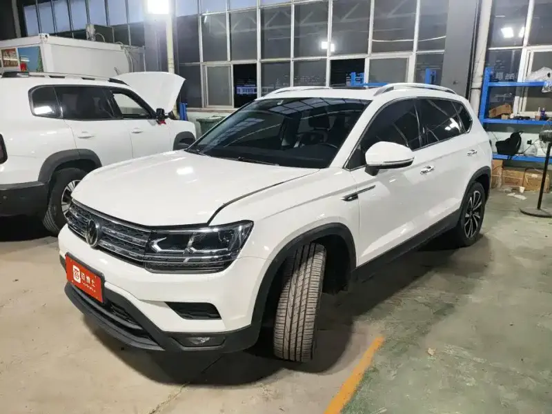 Volkswagen Tharu