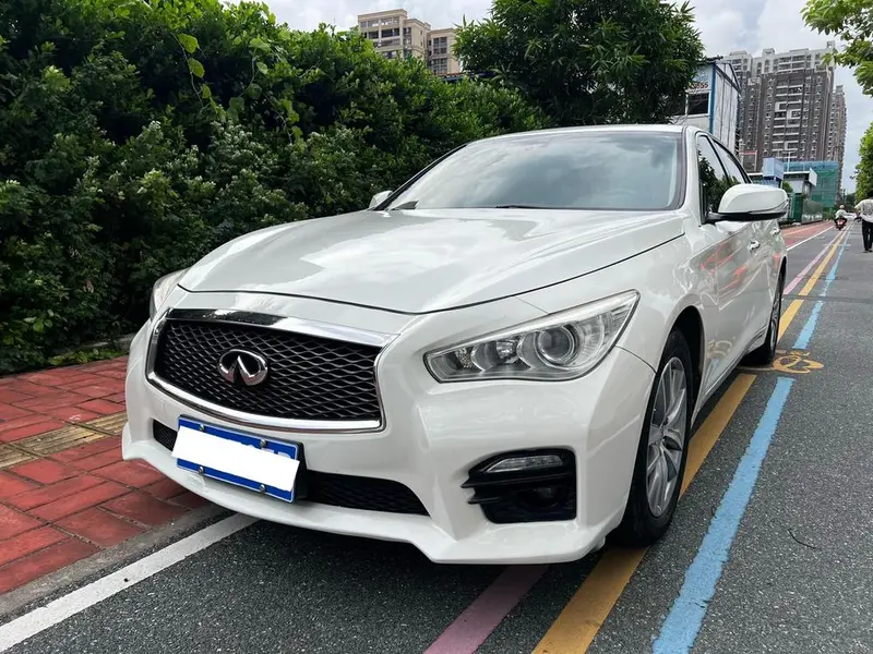 Infiniti Q50L