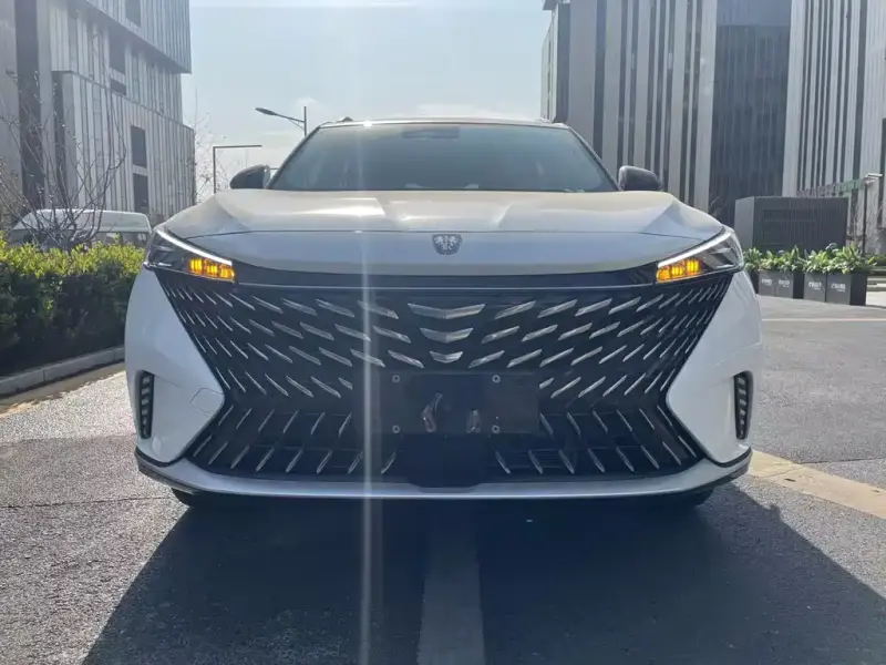 Roewe MG HS (RX5)