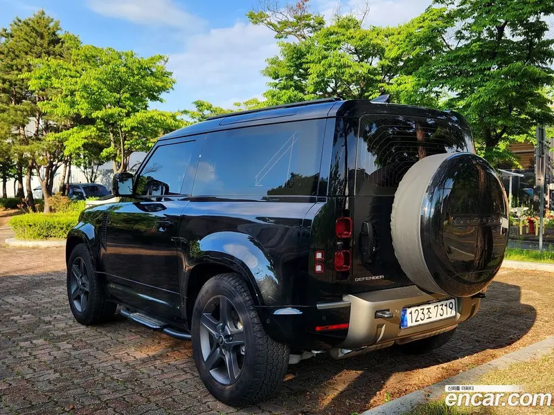 Land Rover Defender
