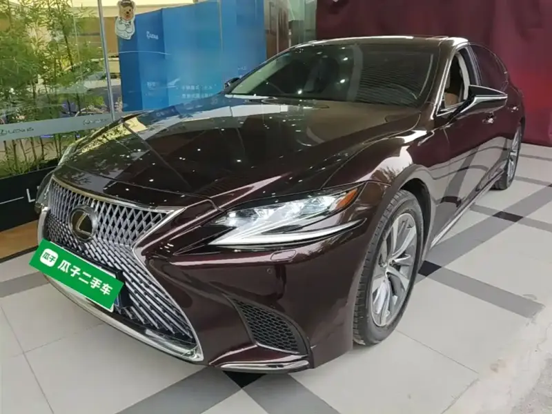 Lexus LS