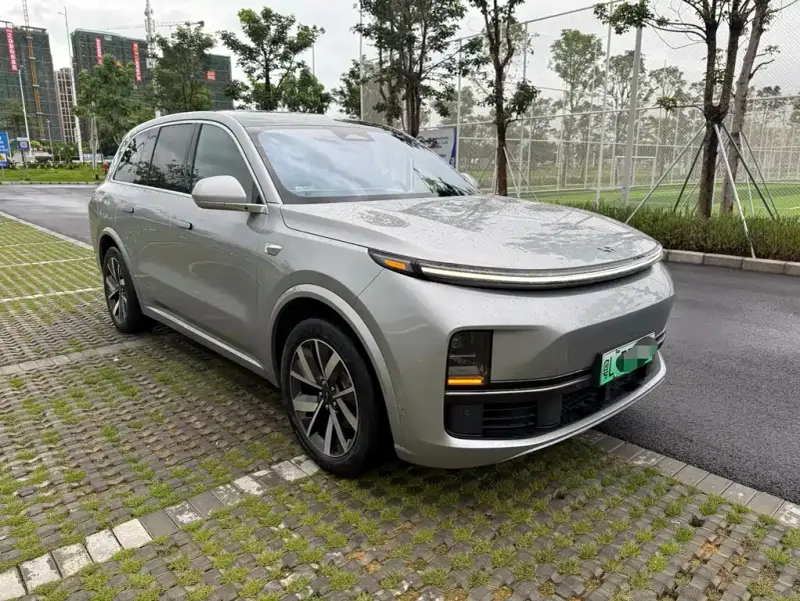 Li Auto L8
